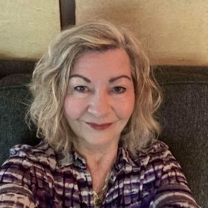 Meet your Posher, Michele